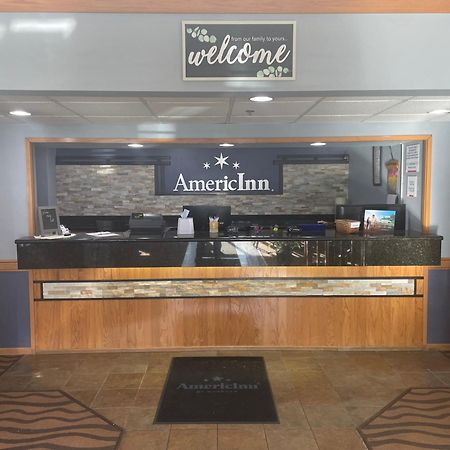 Americinn By Wyndham Hartford Wi Exterior photo