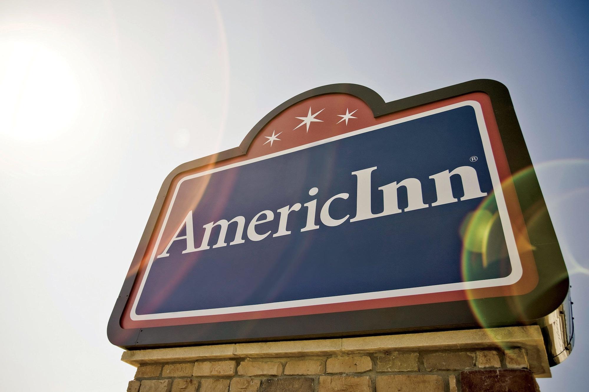 Americinn By Wyndham Hartford Wi Exterior photo