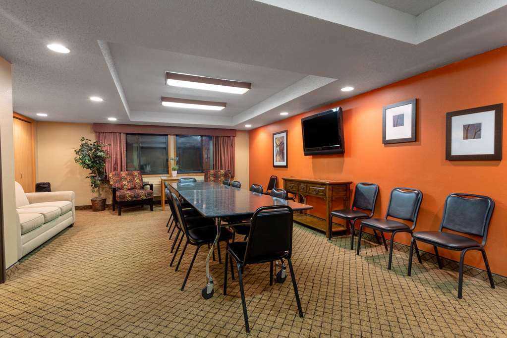 Americinn By Wyndham Hartford Wi Facilities photo